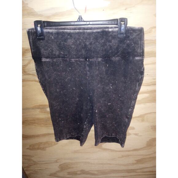 Women's Livi Biker Shorts Acid Wash 14/16 Athleisure Activewear Comfy - Picture 1 of 1